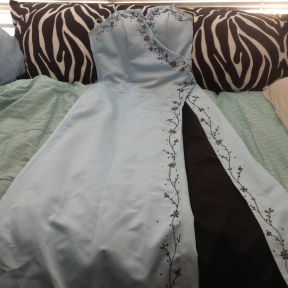 Light Blue Embroidered Prom/Bridesmaid Dress