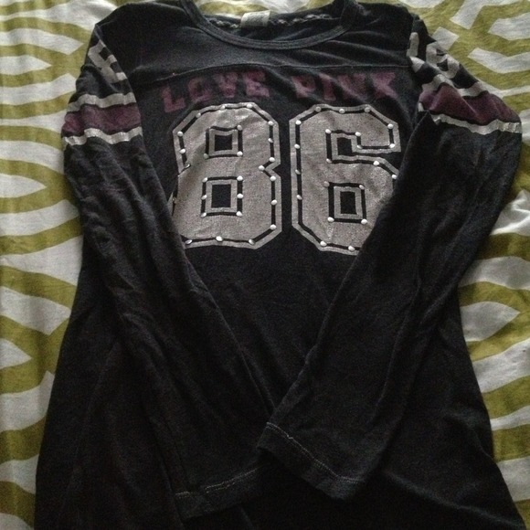 🚫🚫🚫sold🚫🚫🚫Victoria's Secret Pink LS tee