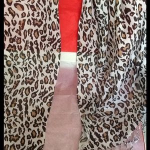 🎀🎀🎀SOLD🎀🎀🎀 LEOPARD PRINT SHAWL/SCARF