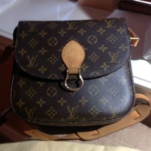 Louis Vuitton Cross body bag.    New photos added