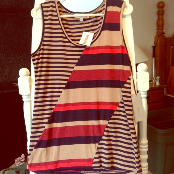 ReSERVeD for @clashifkings. Tank sweater & shorts