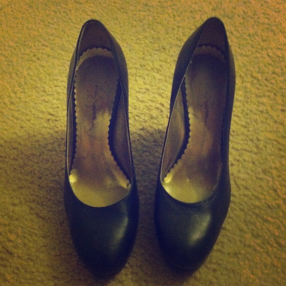 Jessica Simpson black heels