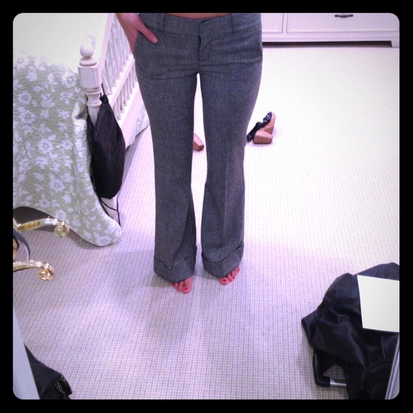 Amazing fit!! Grey bebe bell bottom slacks