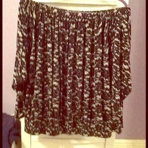 Michael Kors lace print top. Hold for msm196148