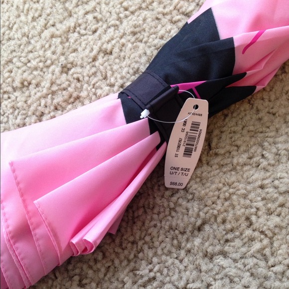 **Accepting Offers** Victoria's Secret Umbrella - Picture 3 of 4