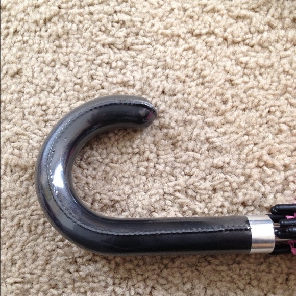 **Accepting Offers** Victoria's Secret Umbrella - Picture 4 of 4