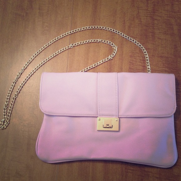 💋RESERVED💋 Adorable Lilac Cross Body Purse