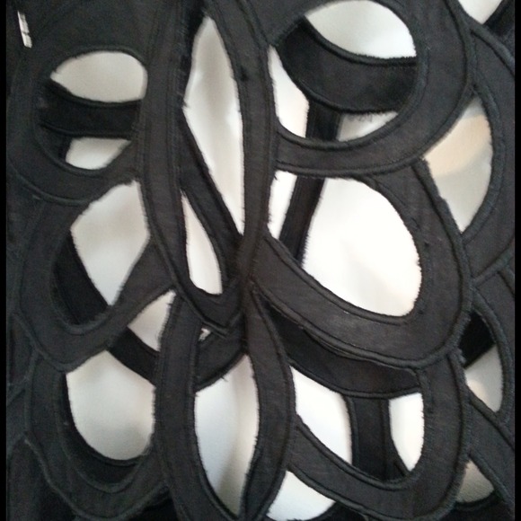 **SOLD** ✨HOST PICK✨ Arden B cut out tank blouse - Picture 3 of 4