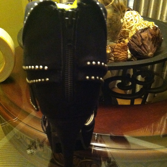 Sexy black studded shoes - Picture 2 of 3