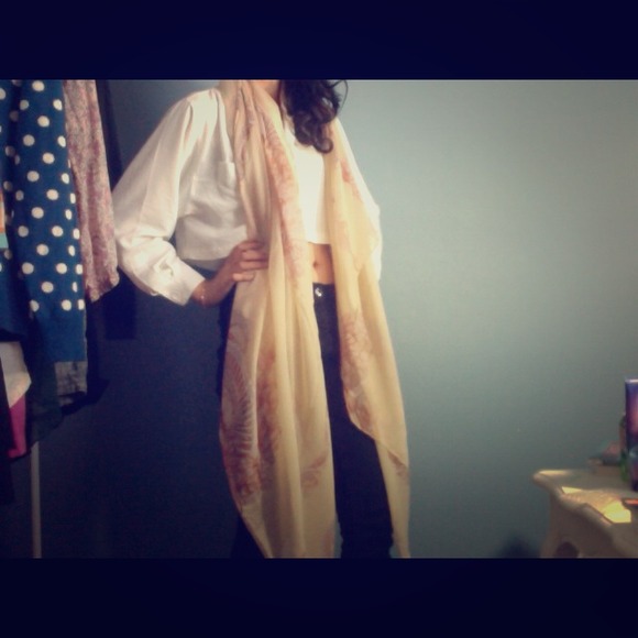 Skull carmel pastel scarf!