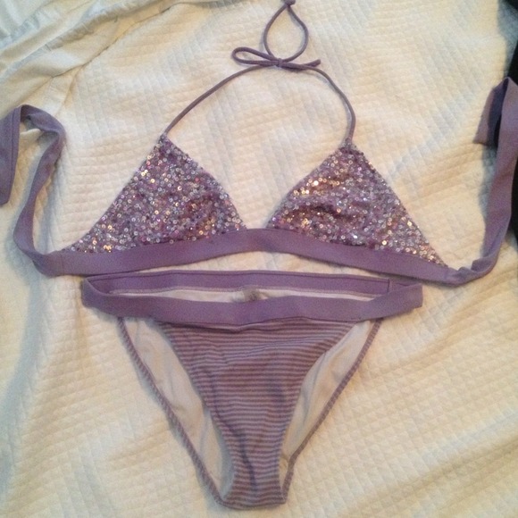 🚫RESERVED🚫Medium top Large bottom VS bikini