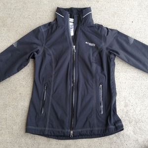Ladies Columbia Sportswear Titanium windbreaker