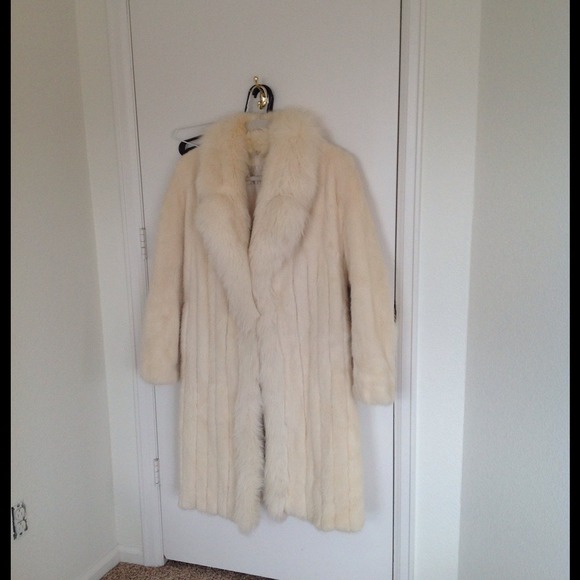 SOLD!!! CONGRATS!! - Picture 3 of 3