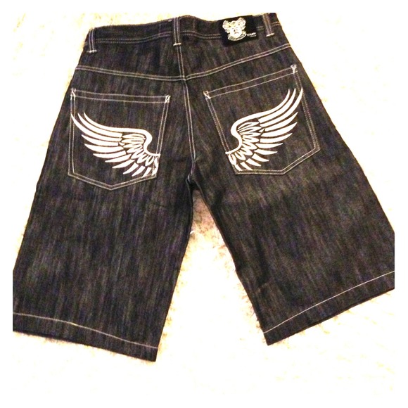 Sold bundled~Mens black denim shorts size34 $20