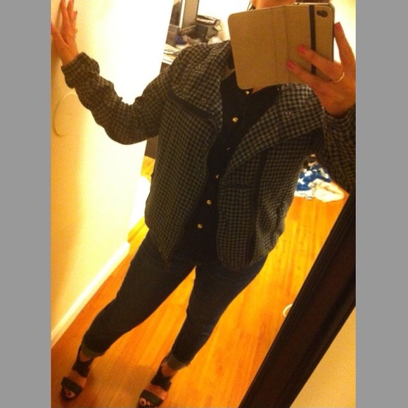 SOLD ❌DC Jacket - Picture 3 of 4