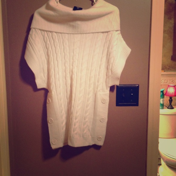 Nicole miller sweater