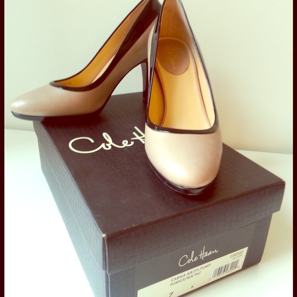 *SOLD*COLE HAAN leatherpumps Sz7