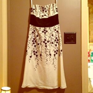 White House black market sun dress