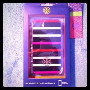 Tory Burch IPhone 4 case. Bundle for lisilexus 🌻