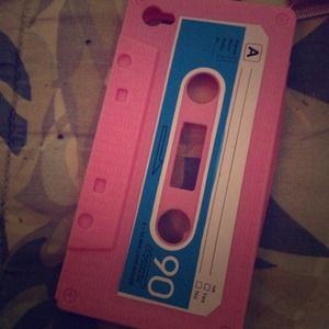 Cassette inspired iPhone 4/4s case