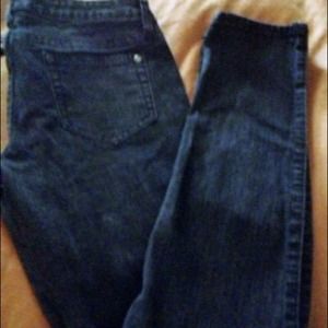 1 pair skinny jeans