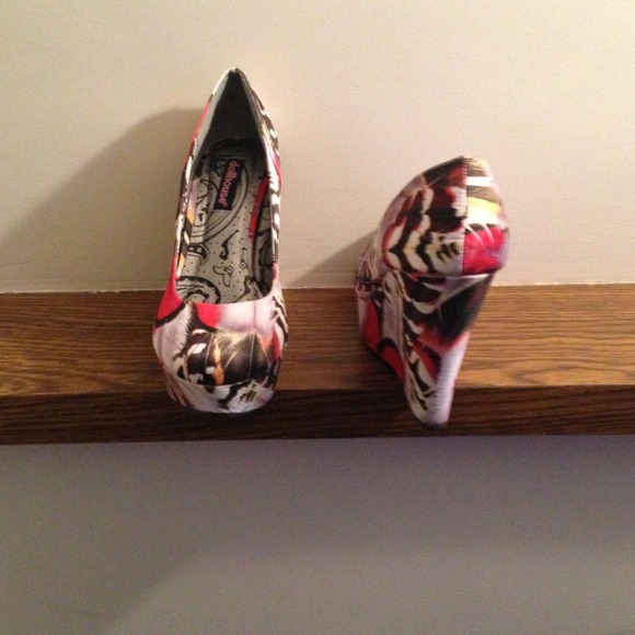Multi- Color Wedges