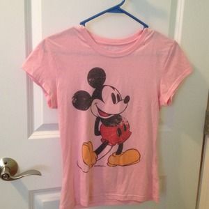 ❌SOLD❌Pink Mickey Mouse Disney World t shirt