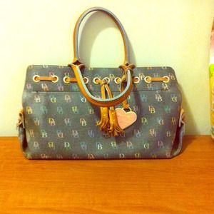 ✨ON HOLD ✨Dooney & Bourke handbag