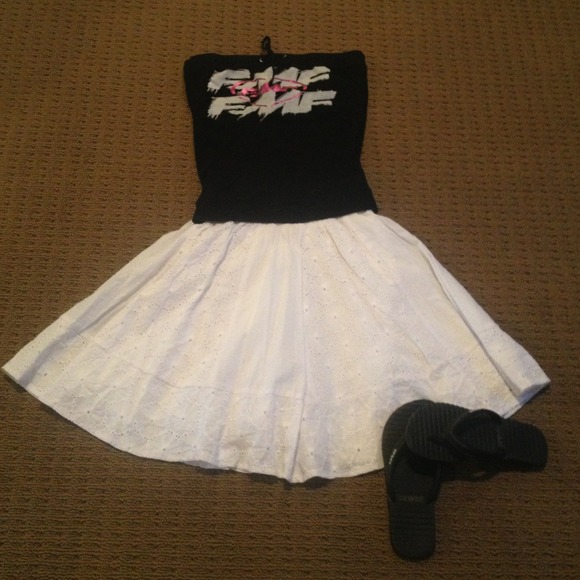 🎀Traded🎀Above the knee white eyelet skirt.