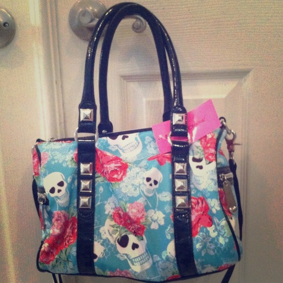 SOLD💙💙Skulls & Lace Aqua Betsey Johnson Satchel.