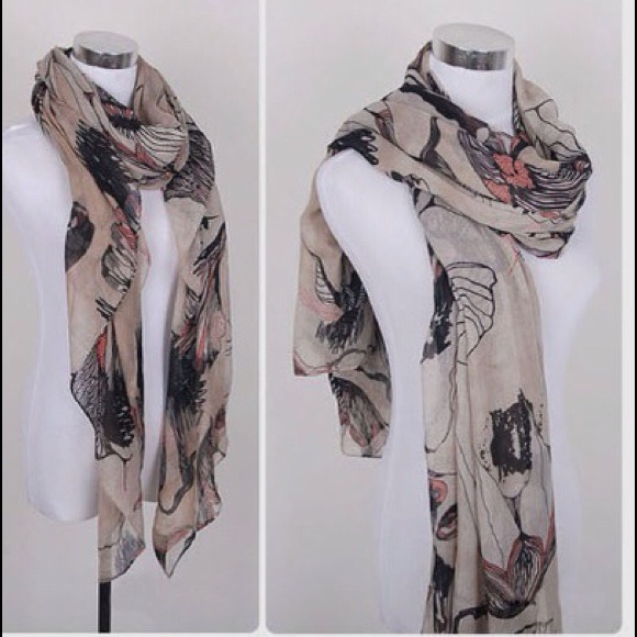 Accessories - 🛍Light Tan Floral Scarf🛍