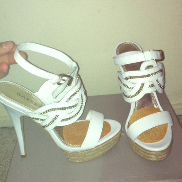 White heels 7.5