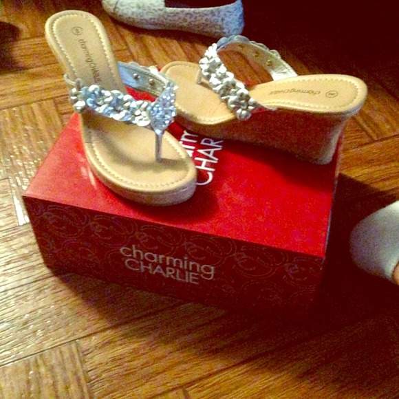 Because I bought a size to big . - Picture 1 of 1