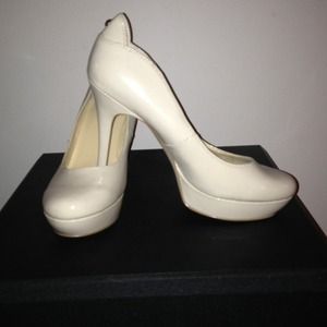 **Reduced**New GUESS size 11 heels