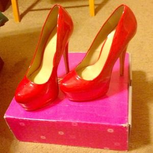 Red Hot Stilettos👠