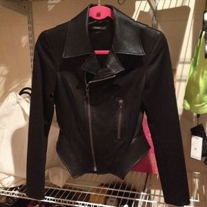 TAHARI: black Francis jacket