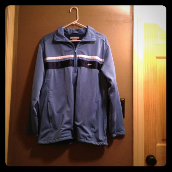 NWT PULLOVER BOYS BASKETBALL SWEATSHIRT