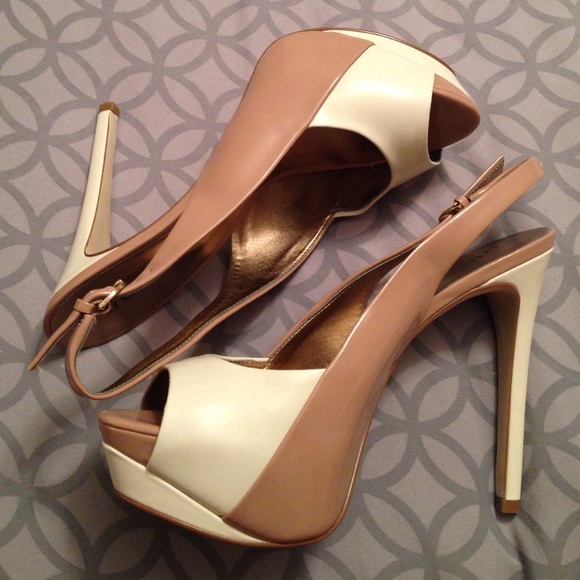 NEW without box. Guess peep toe heels - Picture 2 of 4