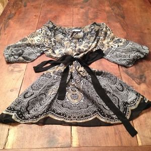 Bundle Maternity top and black halter top