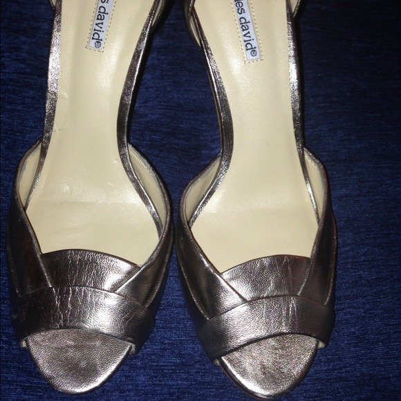 Charles David Pewter Pump 9.5 NWT