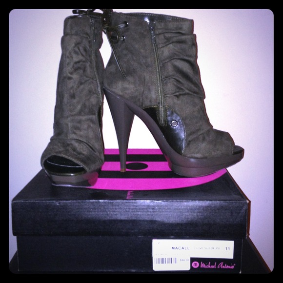 Beautiful size 11 platform heels ❤