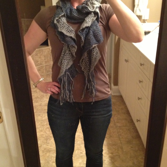 <BUNDLED> Scarf