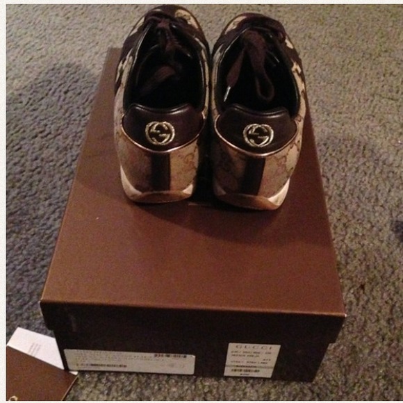 💢SOLD💢Authentic gucci sneakers