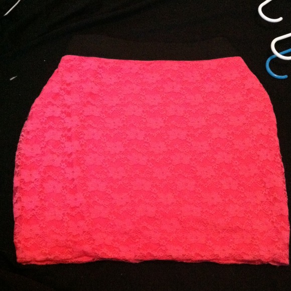 Pink flower print lace skirt 🎀🌸 - Picture 1 of 1