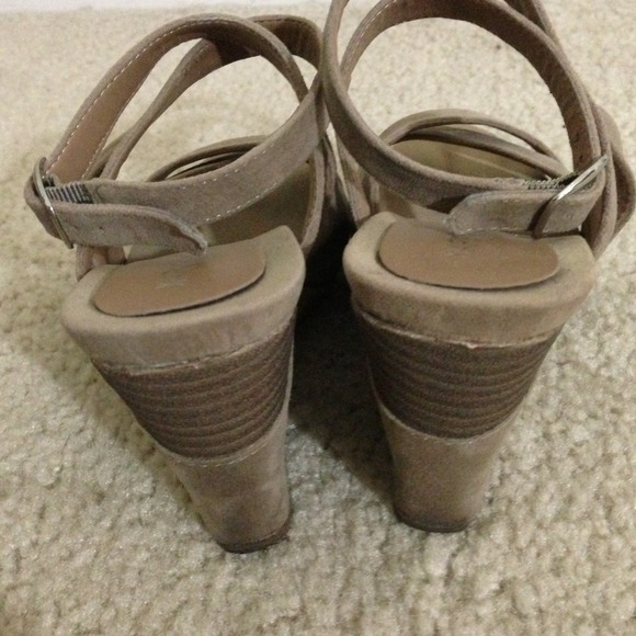 🔱Spring/Summer Sandals🔱 - Picture 3 of 4