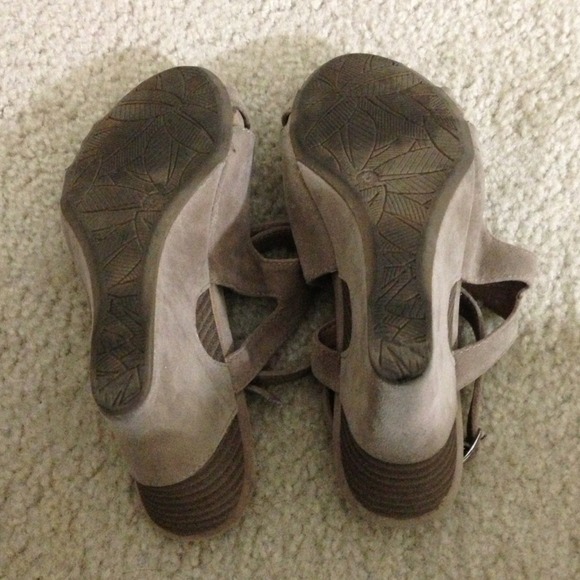 🔱Spring/Summer Sandals🔱 - Picture 4 of 4