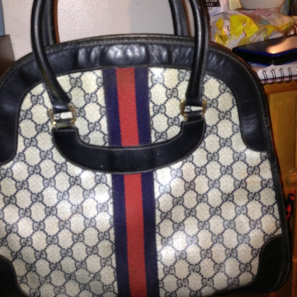 ๐๐HOST PICK๐ AUTHENTIC vintage GUCCI handbag!!! - Picture 2 of 4