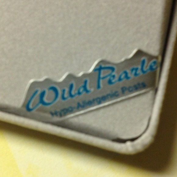 SOLD Wolf sterling silver and pearl post earrings - Picture 3 of 3