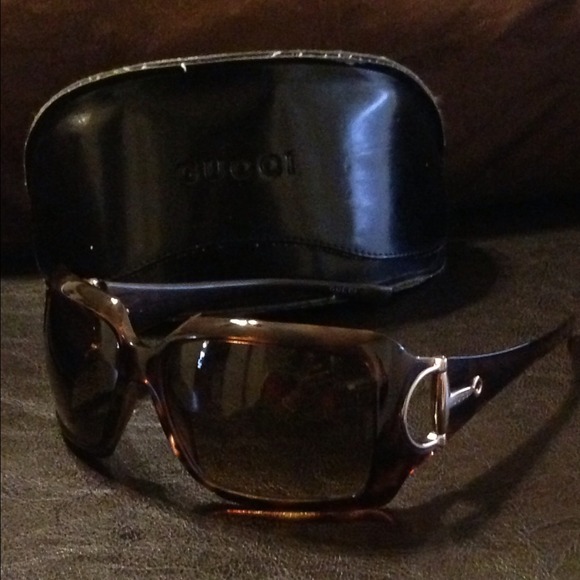 Authentic Gucci Sunglasses ⚜️SOLD⚜️ - Picture 2 of 3