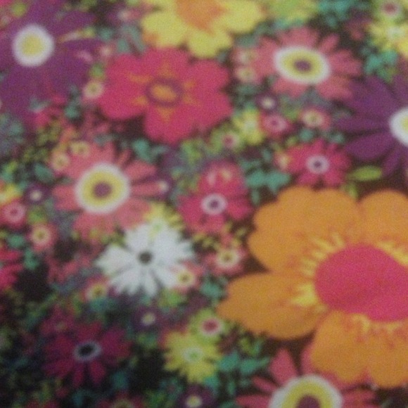 Fun spring dress - Picture 2 of 3